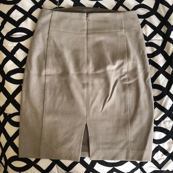 Express pencil skirt size 4 EUC - Picture 4 of 4